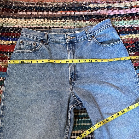 Vintage Levi 550 Relaxed Fit Tapered Leg Jeans - Picture 6 of 7